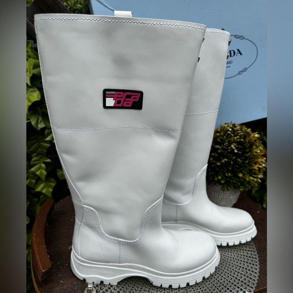 ❣️ Prada Boots ❣️ - Picture 9 of 11